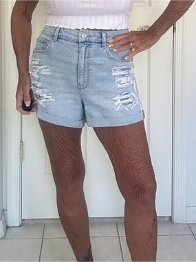 AEO Light Blue Distressed High-Rise Denim Shorts Pastel Embroidery 8 LN